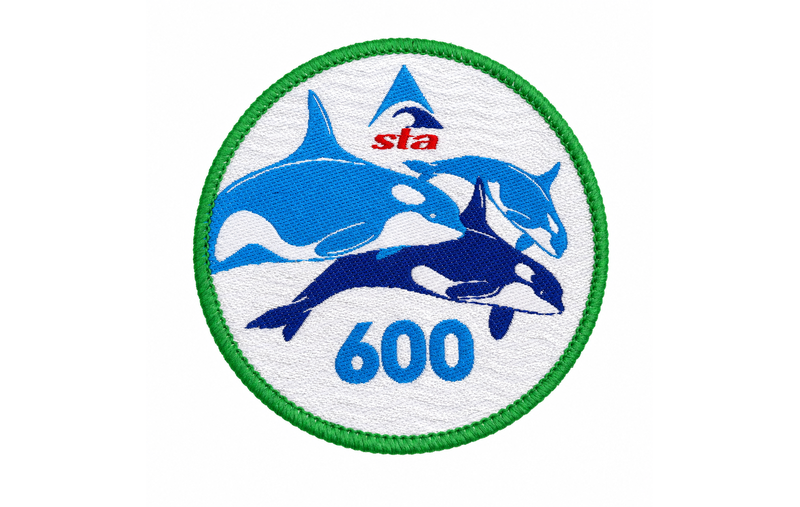 600